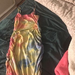 A fun dress for a party or a cookout 💞